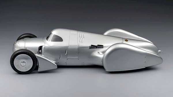 Компания Audi воссоздала рекордный автомобиль Auto Union Lucca 1935 года Компания Audi воссоздала рекордный автомобиль Auto Union Lucca 1935 года