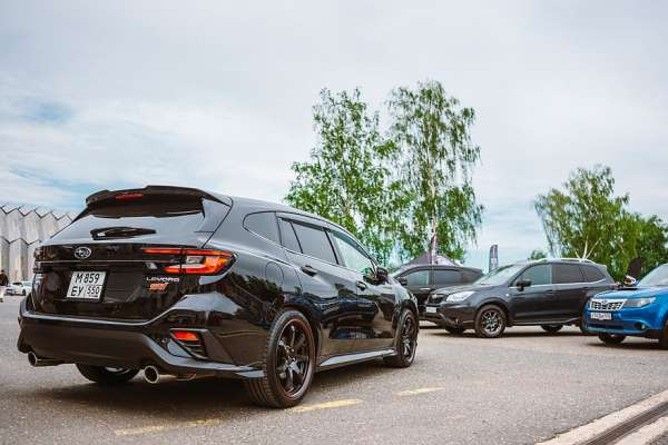 Самый полный привод: в подмосковное Мячково съехались экзотические модели Subaru Самый полный привод: в подмосковное Мячково съехались экзотические модели Subaru