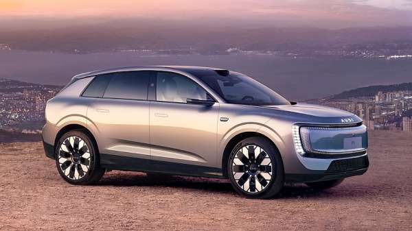 AUDI E7X выходит на рынок: без колец, но с богатым оснащением и достойной техникой