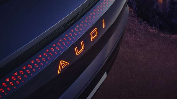 AUDI E7X выходит на рынок: без колец, но с богатым оснащением и достойной техникой