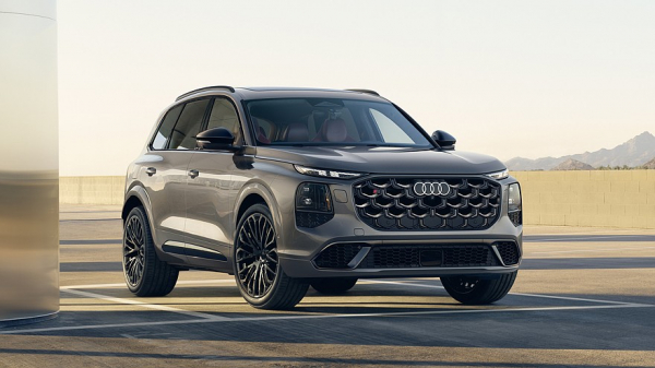 Рассекречен Audi Q7 третьего поколения с салоном как у грядущего Q9 и ДВС под капотом Рассекречен Audi Q7 третьего поколения с салоном как у грядущего Q9 и ДВС под капотом