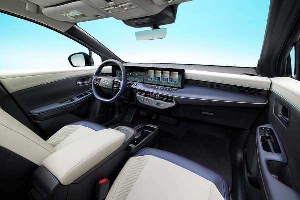 Паркетник Nissan Leaf превратился в Mitsubishi Eclipse Sportback: официальные фото Паркетник Nissan Leaf превратился в Mitsubishi Eclipse Sportback: официальные фото