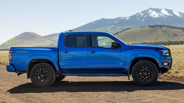 Nissan освежил пикап Frontier и вывел на рынок новую версию Sport Edition