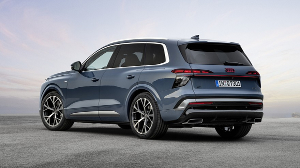 Рассекречен Audi Q7 третьего поколения с салоном как у грядущего Q9 и ДВС под капотом Рассекречен Audi Q7 третьего поколения с салоном как у грядущего Q9 и ДВС под капотом