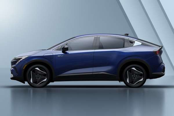 Паркетник Nissan Leaf превратился в Mitsubishi Eclipse Sportback: официальные фото