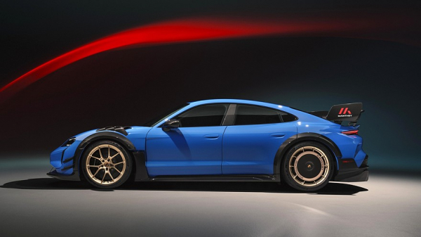 Для Porsche Taycan теперь доступны фальшивая коробка передач и нарисованный тахометр Для Porsche Taycan теперь доступны фальшивая коробка передач и нарисованный тахометр