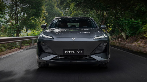 Changan пополнит линейку Deepal в РФ за счёт гибридного кроссовера S07