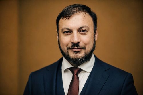 Наследники Лавленцева: кто контролирует финансовые потоки крупнейших федеральных строек после ухода осужденного за мошенничество и растрату на 3,3 миллиардов топ-менеджера Наследники Лавленцева: кто контролирует финансовые потоки крупнейших федеральных строек после ухода осужденного за мошенничество и растрату на 3,3 миллиардов топ-менеджера
