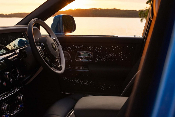 Rolls-Royce подготовил «сухопутную яхту»: представлен Phantom Regatta Rolls-Royce подготовил «сухопутную яхту»: представлен Phantom Regatta