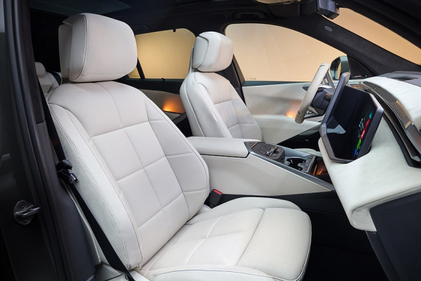 Рассекречен BMW X5 пятого поколения: новый дизайн и разнообразие техники, цены известны
