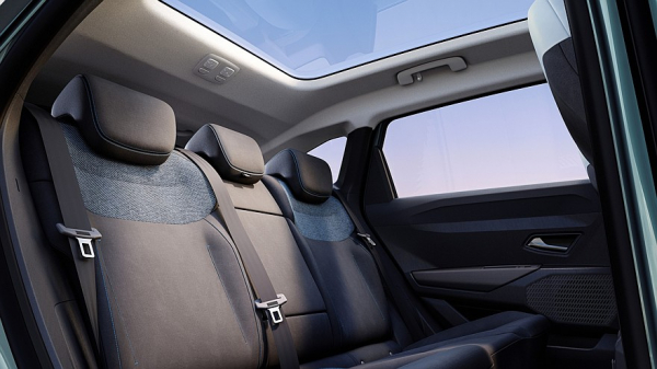 Кросс-универсал Dacia Striker: бюджетный конкурент Skoda Octavia полностью рассекречен Кросс-универсал Dacia Striker: бюджетный конкурент Skoda Octavia полностью рассекречен