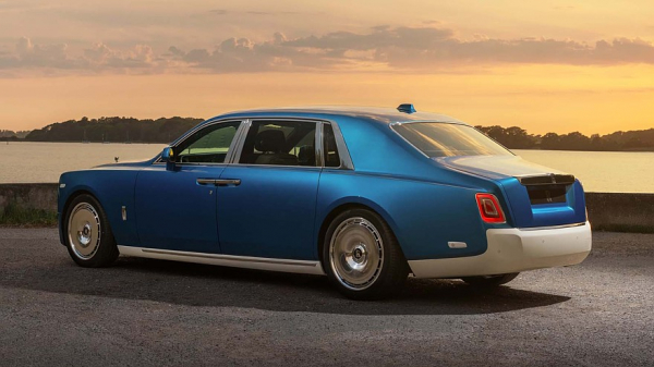 Rolls-Royce подготовил «сухопутную яхту»: представлен Phantom Regatta Rolls-Royce подготовил «сухопутную яхту»: представлен Phantom Regatta
