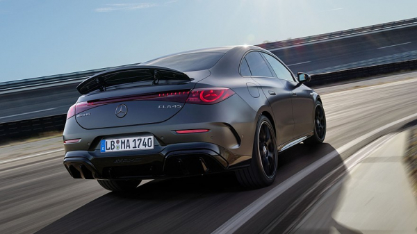 Новый Mercedes-AMG CLA 45: 680-сильная трёхмоторная установка, 2,7 секунды до «сотни» Новый Mercedes-AMG CLA 45: 680-сильная трёхмоторная установка, 2,7 секунды до «сотни»