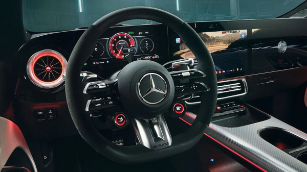 Новый Mercedes-AMG CLA 45: 680-сильная трёхмоторная установка, 2,7 секунды до «сотни» Новый Mercedes-AMG CLA 45: 680-сильная трёхмоторная установка, 2,7 секунды до «сотни»