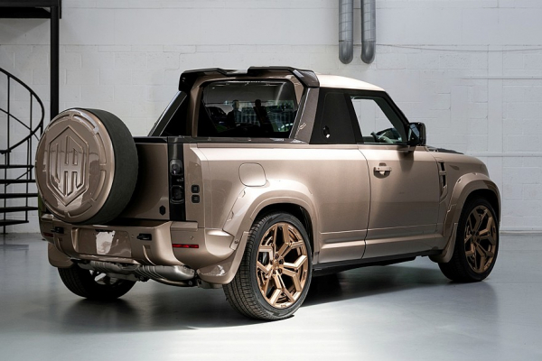 Urban Automotive сделала крутой карбоновый пикап на базе Land Rover Defender 110
