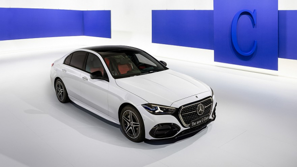 Mercedes-Benz рассекретил обновлённые седан и универсал C-Class с ДВС. Цены известны Mercedes-Benz рассекретил обновлённые седан и универсал C-Class с ДВС. Цены известны