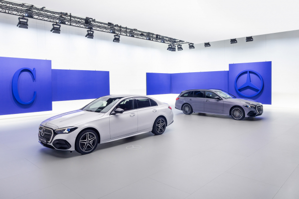 Mercedes-Benz рассекретил обновлённые седан и универсал C-Class с ДВС. Цены известны Mercedes-Benz рассекретил обновлённые седан и универсал C-Class с ДВС. Цены известны