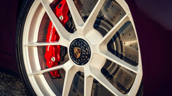 По заявкам трудящихся: Porsche 911 Carrera S снова доступен на &laquo;механике&raquo;, но есть нюанс