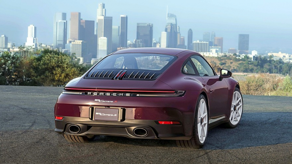 По заявкам трудящихся: Porsche 911 Carrera S снова доступен на &laquo;механике&raquo;, но есть нюанс