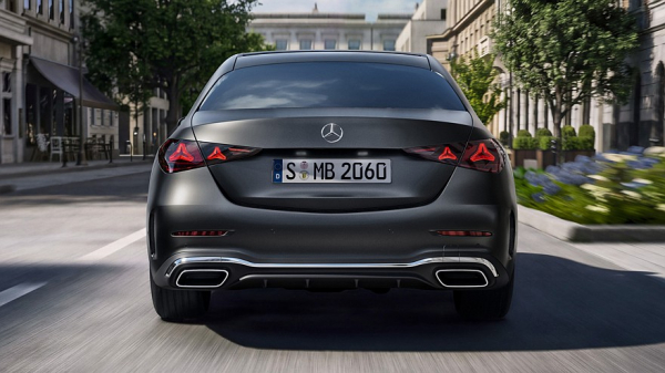 Mercedes-Benz рассекретил обновлённые седан и универсал C-Class с ДВС. Цены известны Mercedes-Benz рассекретил обновлённые седан и универсал C-Class с ДВС. Цены известны