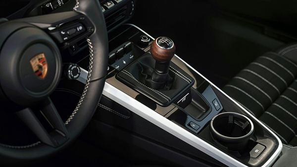 По заявкам трудящихся: Porsche 911 Carrera S снова доступен на &laquo;механике&raquo;, но есть нюанс